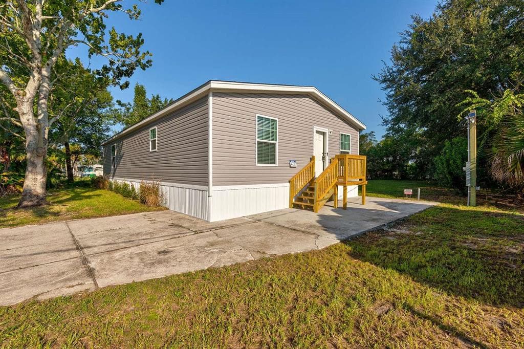 518 VIVIAN DRIVE COCOA, FL 32926
