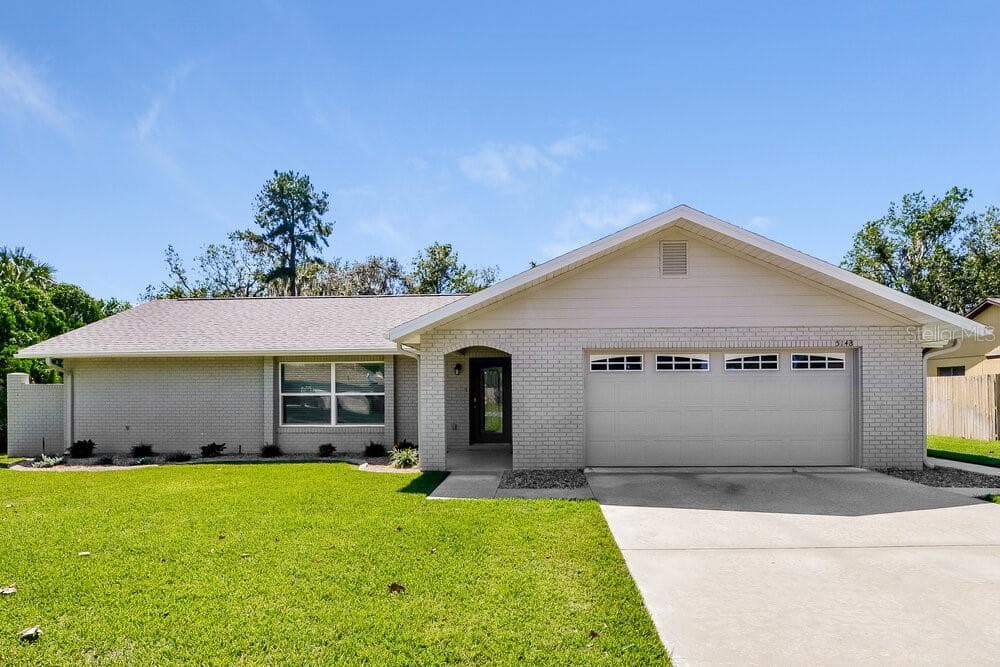 5148 MAGNOLIA TERRACE FRUITLAND PARK, FL 34731
