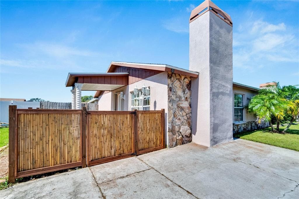 1205 COOLMONT DRIVE BRANDON, FL 33511