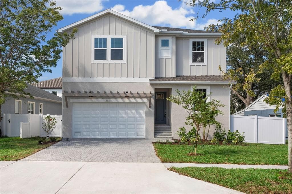3611 E RENELLIE CIRCLE TAMPA, FL 33629