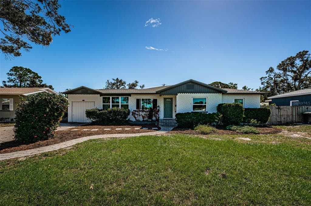 2320 CATALONIA WAY S ST PETERSBURG, FL 33712