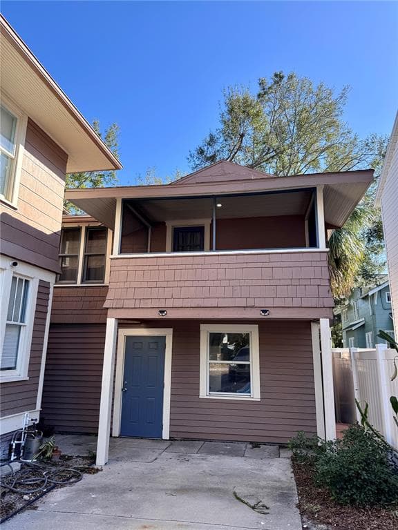 622 EARLE AVENUE N ST PETERSBURG, FL 33705
