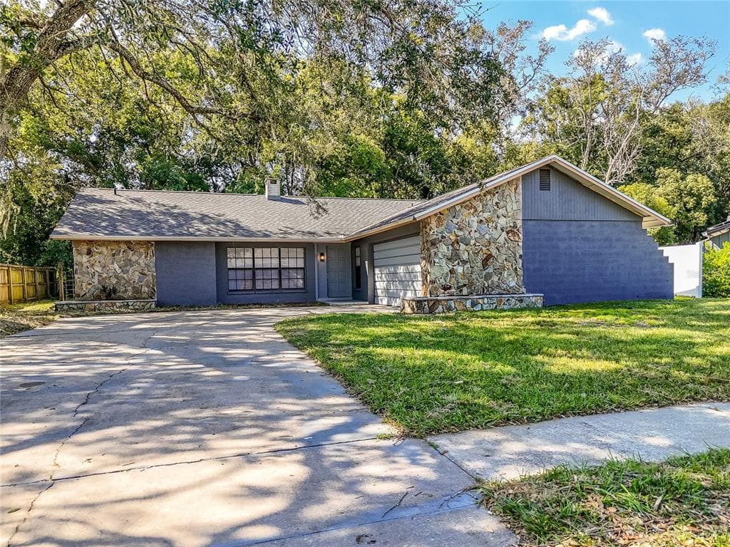 17612 MEADOWBRIDGE DRIVE LUTZ, FL 33549