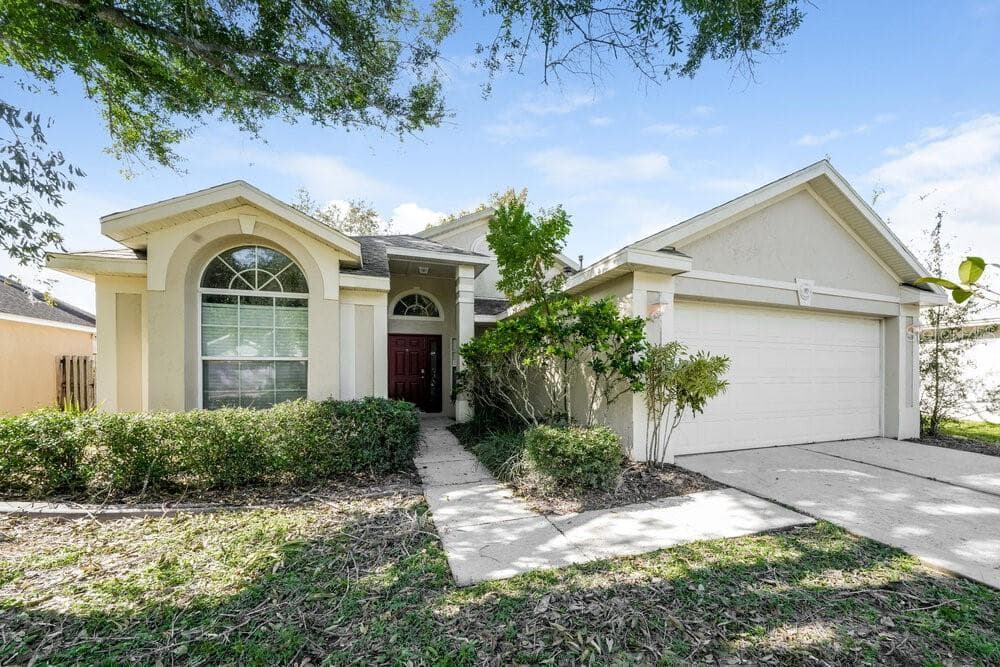 28454 MEADOWRUSH WAY WESLEY CHAPEL, FL 33543