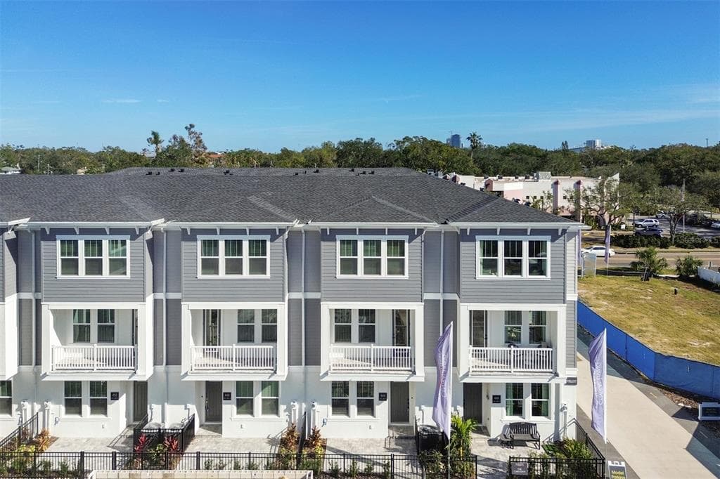 444 31ST STREET N ST PETERSBURG, FL 33713