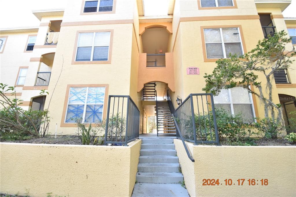 5610 PINNACLE HEIGHTS CIRCLE UNIT 203 TAMPA, FL 33624