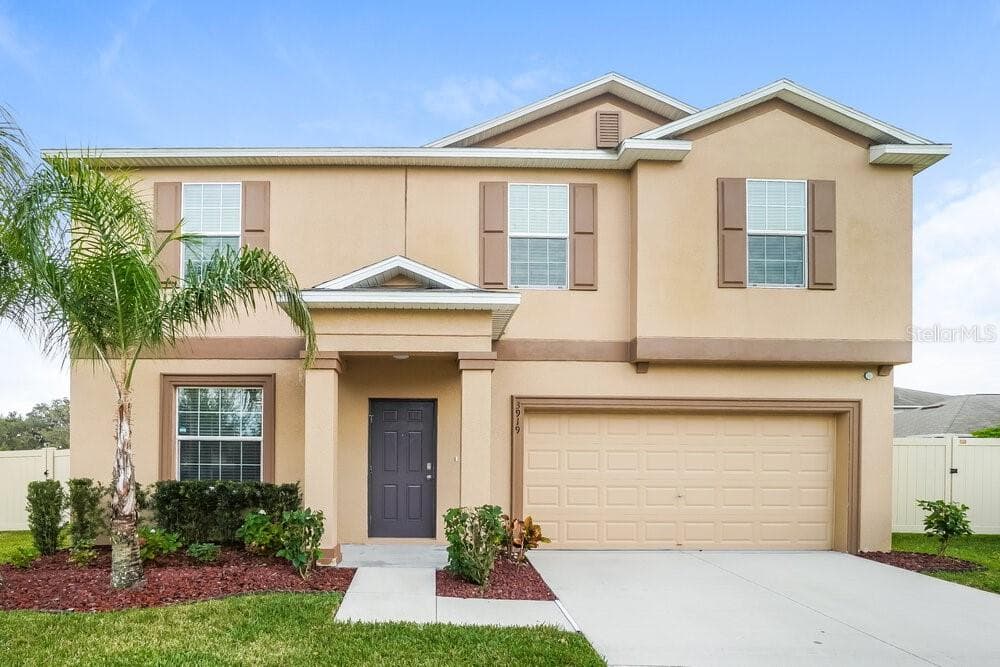 3919 KEARSNEY ABBEY CIRCLE DOVER, FL 33527