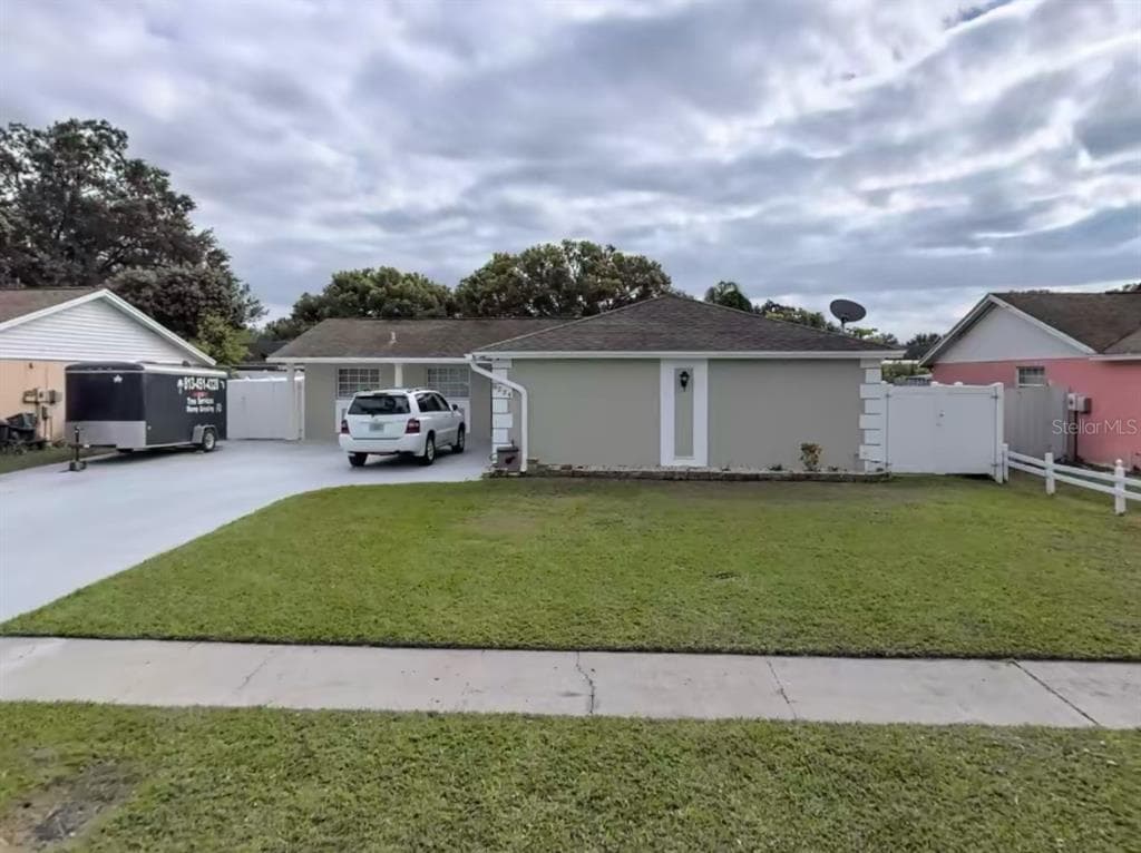 8224 DONALDSON DRIVE TAMPA, FL 33615