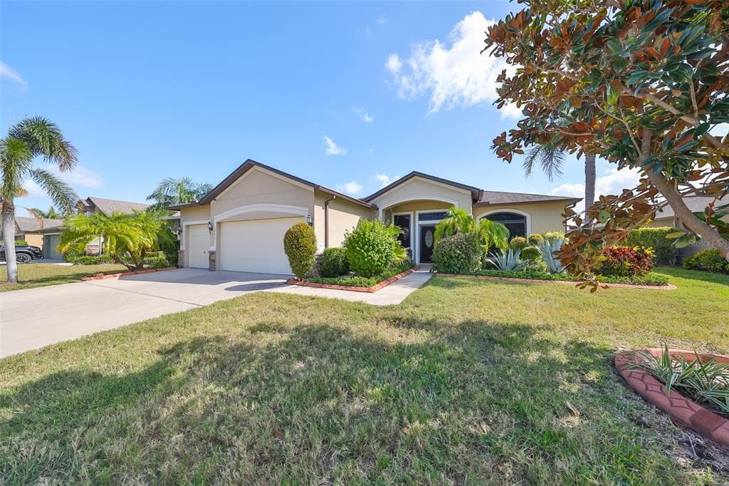 5303 MOON SHELL DRIVE APOLLO BEACH, FL 33572