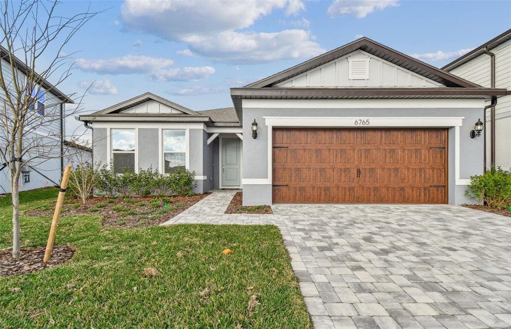 6765 MICHAEL FAVOR WAY WESLEY CHAPEL, FL 33545