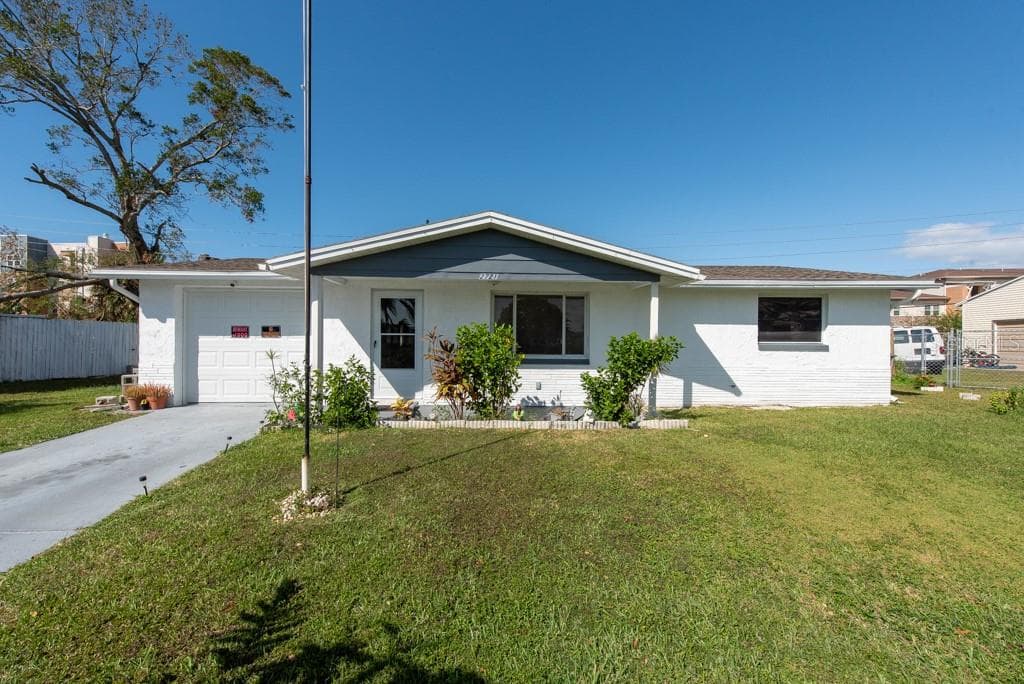 2721 BORA BORA PLACE HOLIDAY, FL 34691