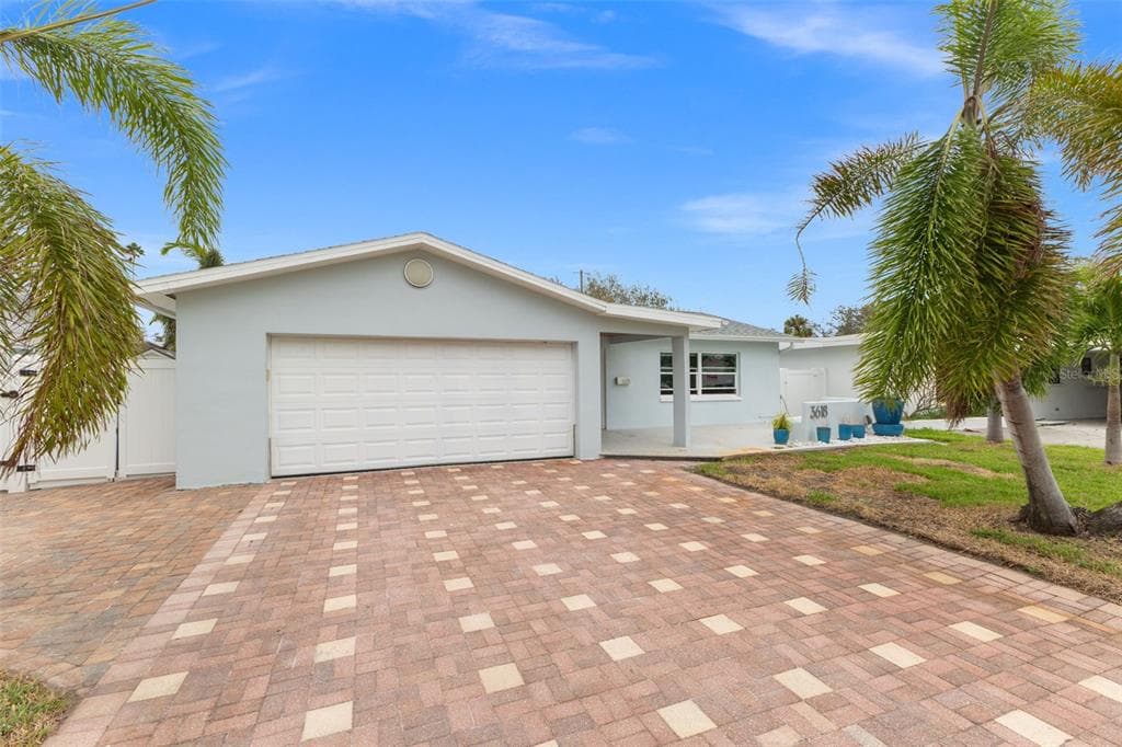 3618 BAYSHORE BOULEVARD NE ST PETERSBURG, FL 33703
