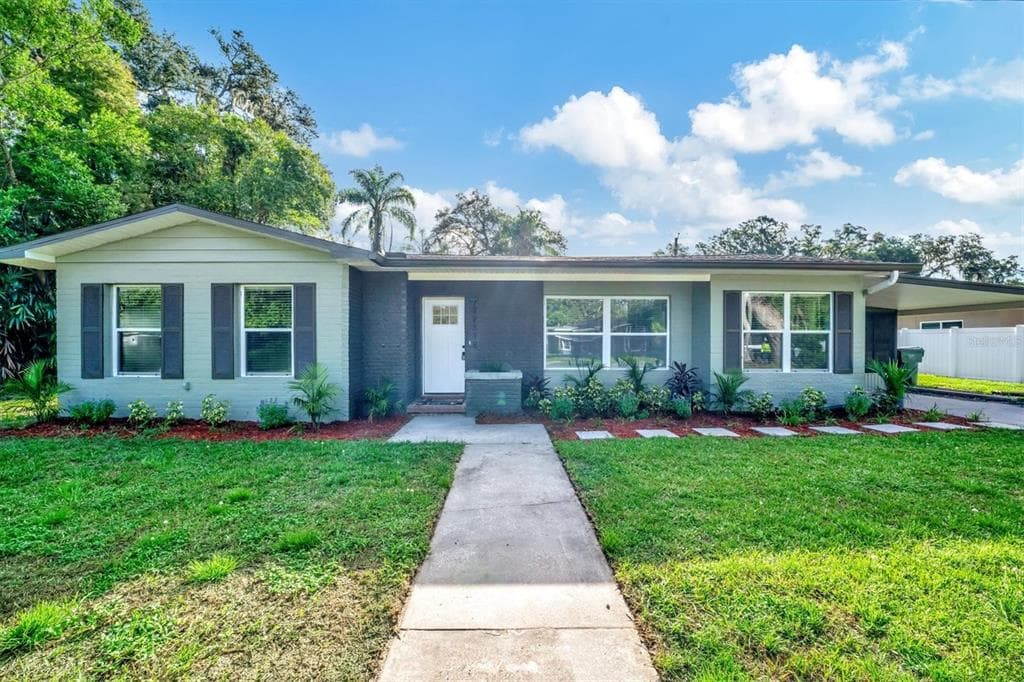 2318 BRISTOL AVENUE LAKELAND, FL 33803