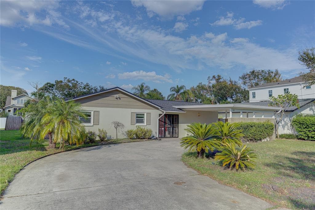 3015 W ASBURY PLACE TAMPA, FL 33611