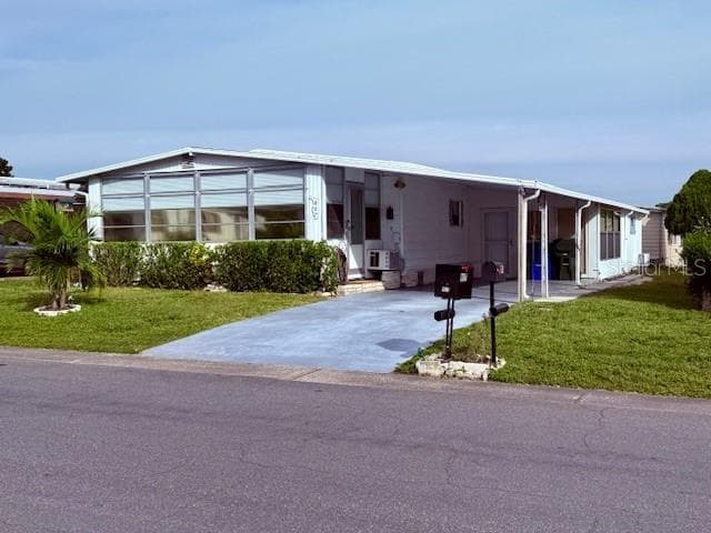 907 FOREST LAKE DRIVE LAKELAND, FL 33809