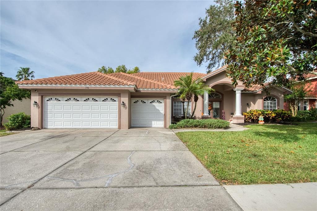 246 OLD OAK CIRCLE