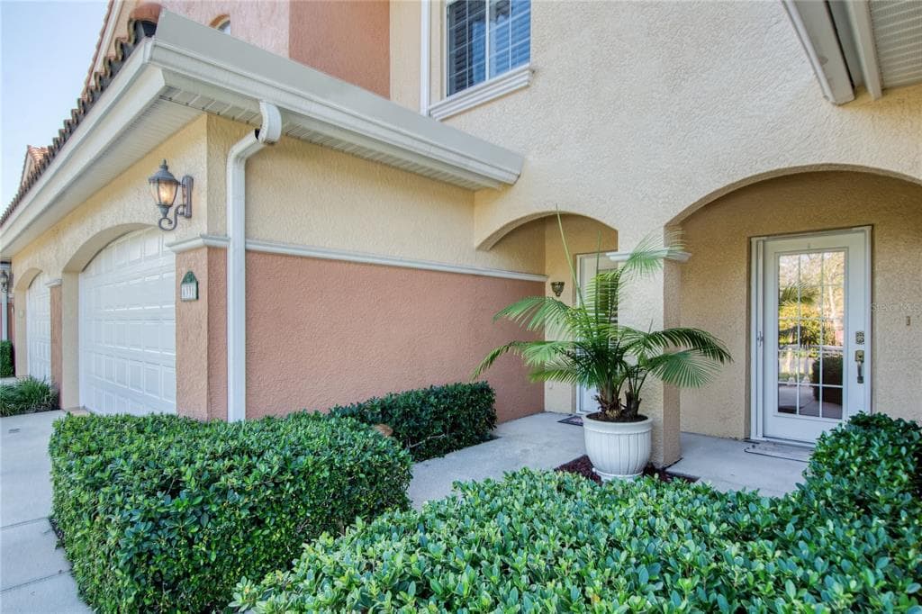 6331 E VISTA VERDE DRIVE E ST PETERSBURG, FL 33707
