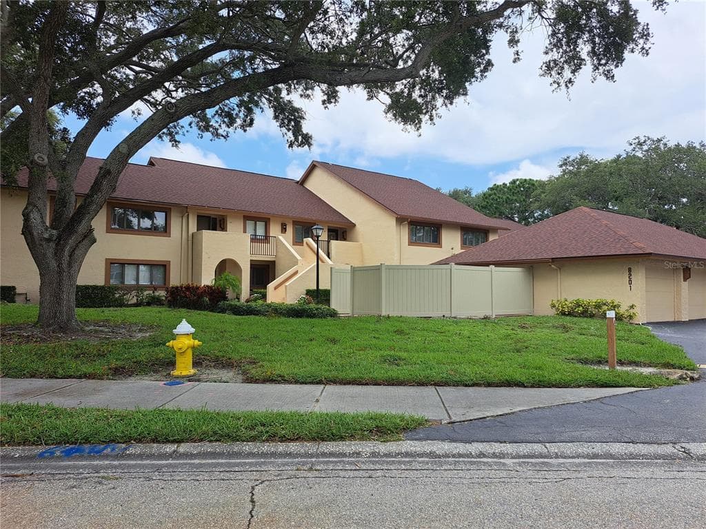 8201 BARDMOOR PLACE UNIT 202D SEMINOLE, FL 33777