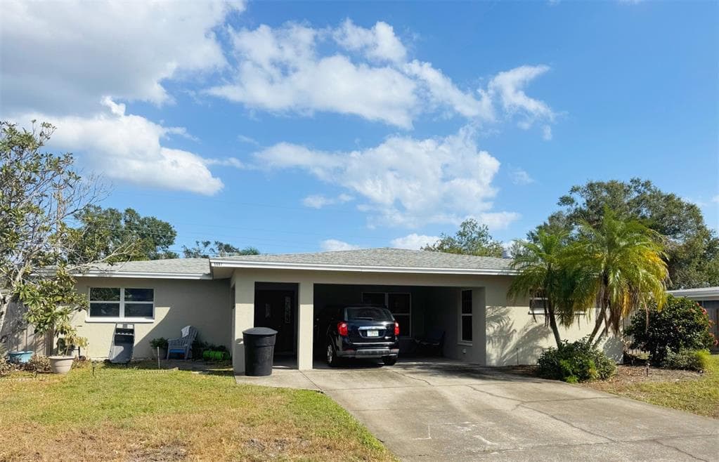 5667 HOBSON STREET NE ST PETERSBURG, FL 33703