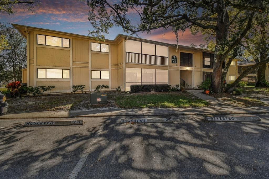 6015 LAKETREE LANE UNIT C TEMPLE TERRACE, FL 33617