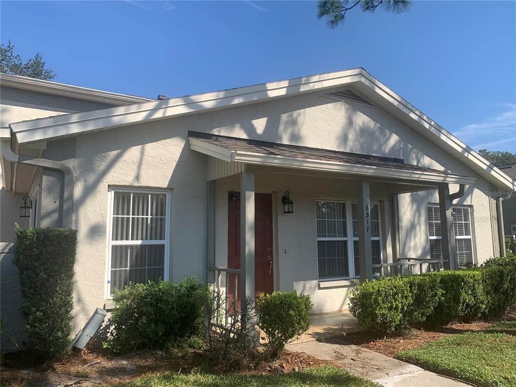 6317 TREETOP CIRCLE UNIT 6317 TEMPLE TERRACE, FL 33617