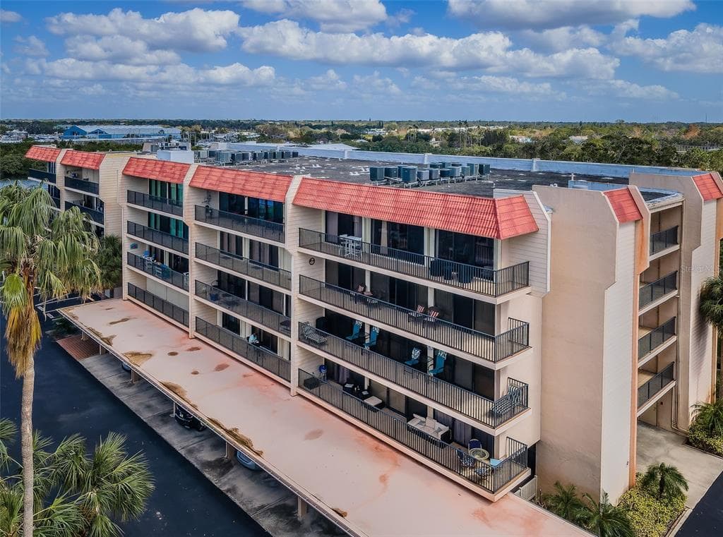 2700 BAYSHORE BOULEVARD UNIT 9104 DUNEDIN, FL 34698