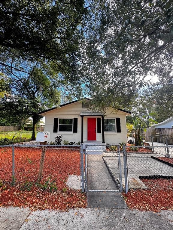 8111 N 12TH STREET TAMPA, FL 33604
