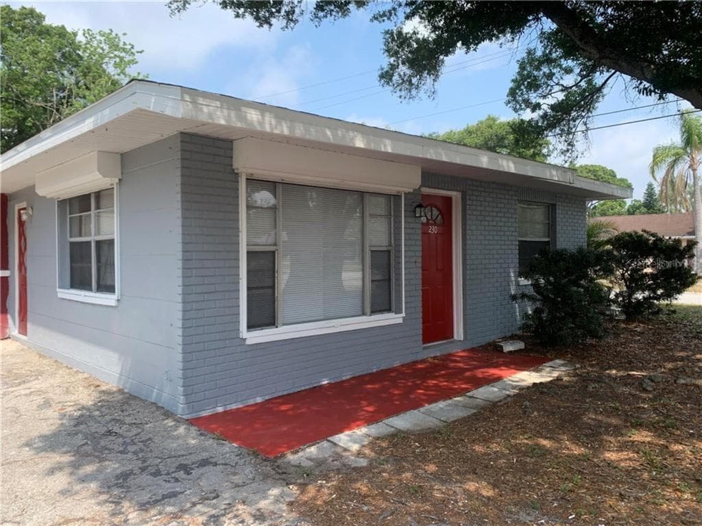 230 ROYAL PALM DRIVE LARGO, FL 33771