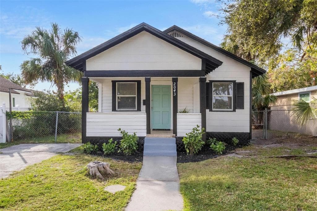 2043 QUINCY STREET S ST PETERSBURG, FL 33711