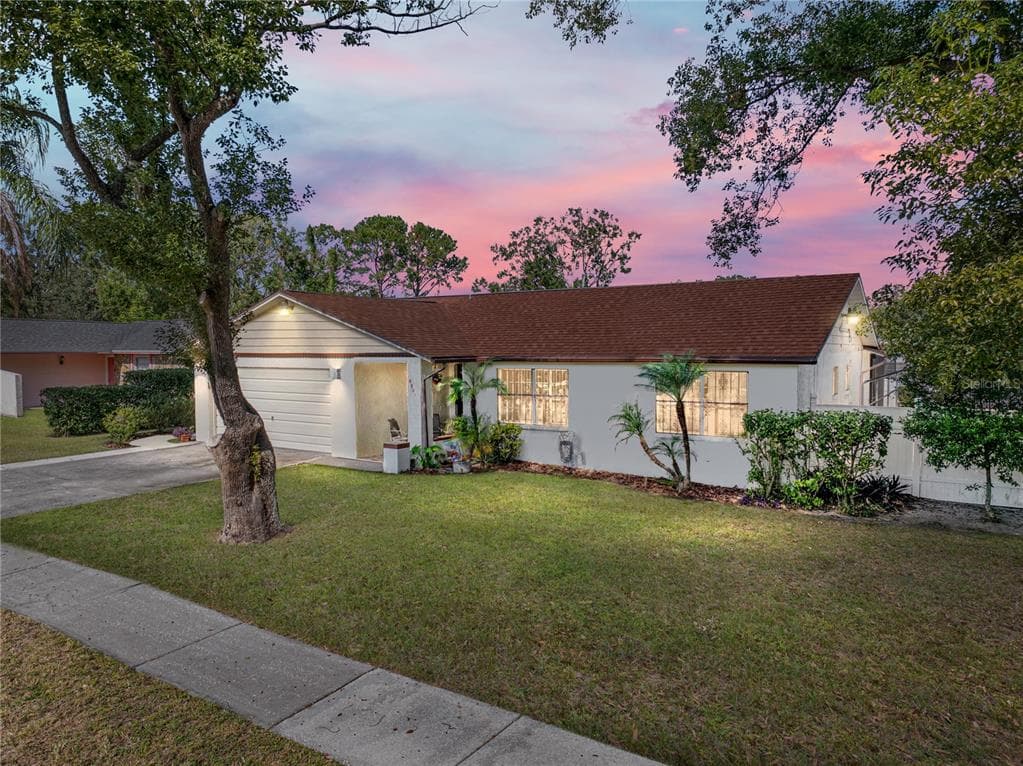 13501 CAPITOL DRIVE TAMPA, FL 33613