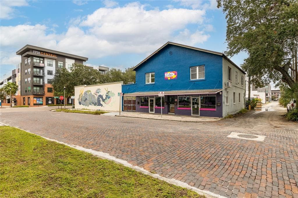 10 18TH STREET S ST PETERSBURG, FL 33712