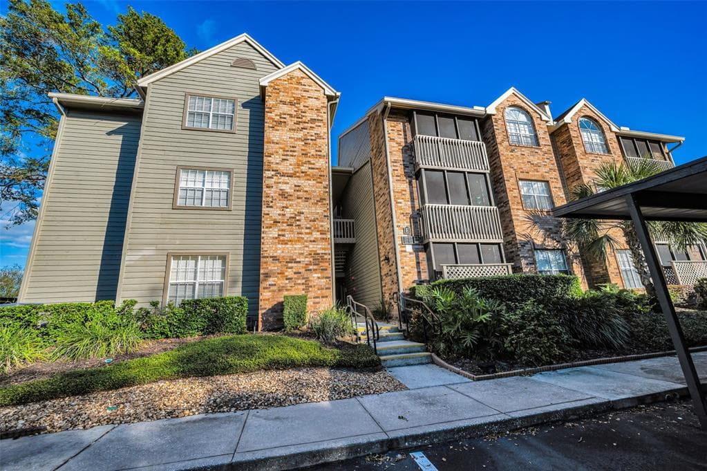 2500 WINDING CREEK BOULEVARD UNIT E102 CLEARWATER, FL 33761
