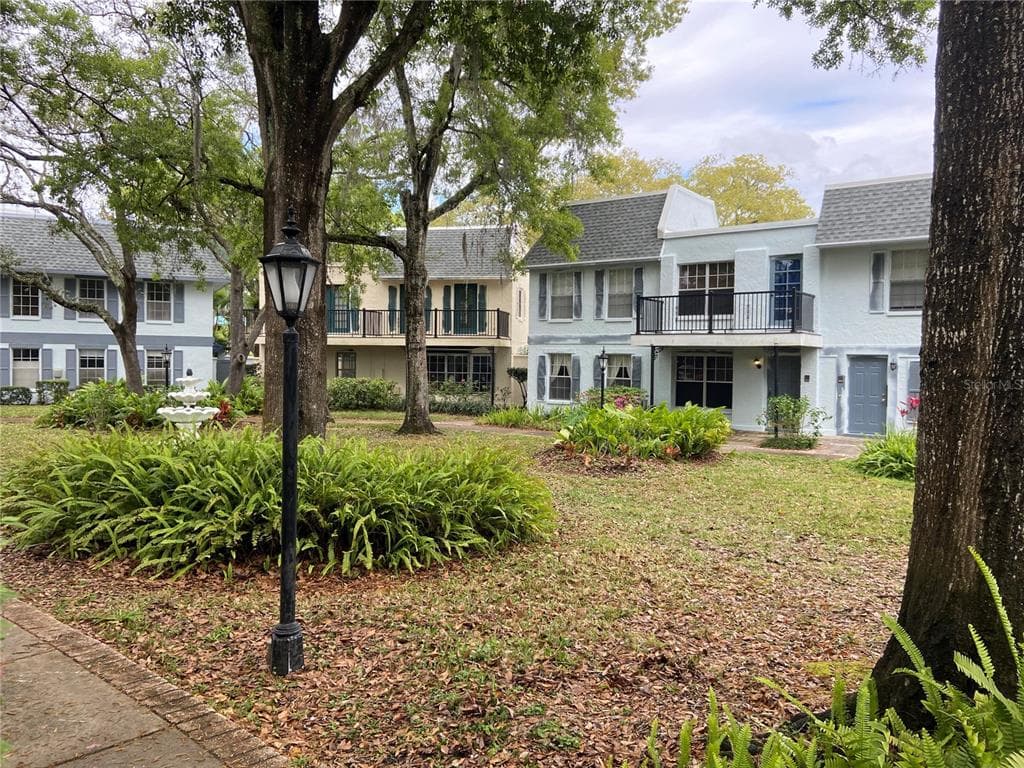 14405 BURGUNDY SQUARE UNIT 0 TAMPA, FL 33613