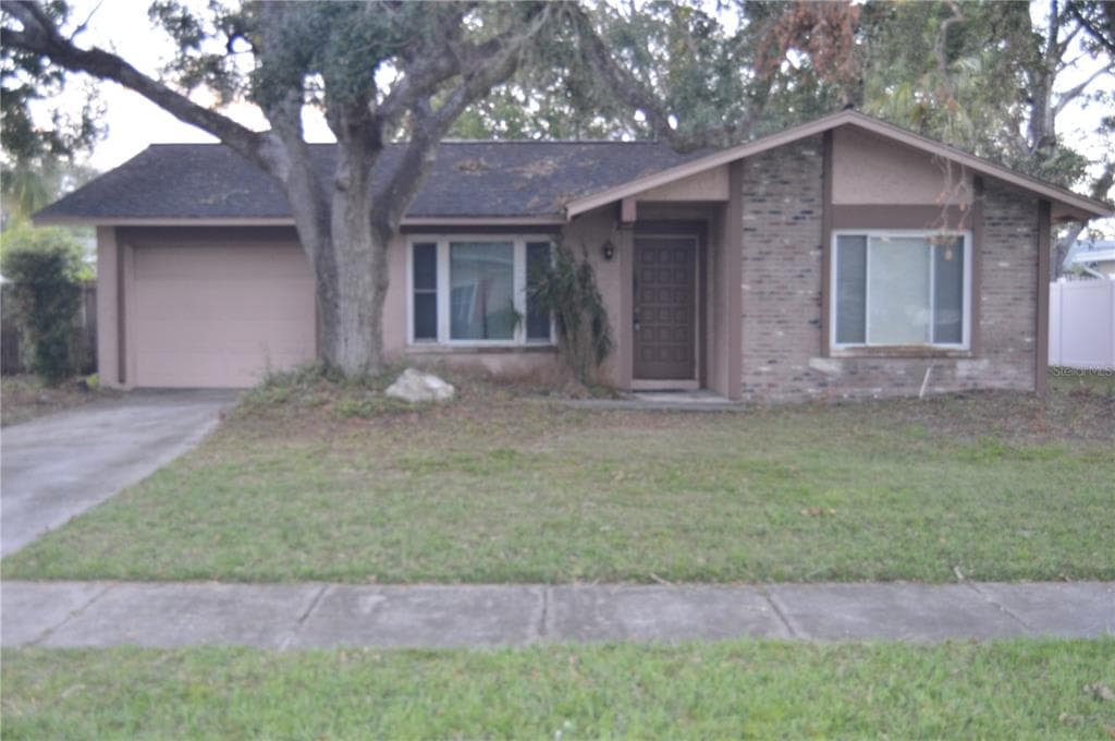 930 ANCHORAGE LANE PALM HARBOR, FL 34685