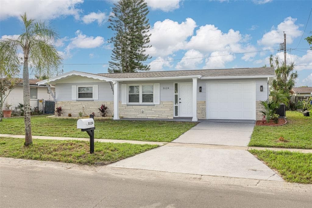 5124 TAMMY LANE HOLIDAY, FL 34690