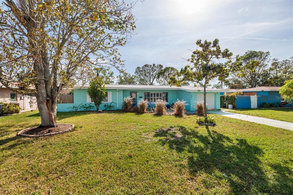 2482 67TH AVENUE S ST PETERSBURG, FL 33712