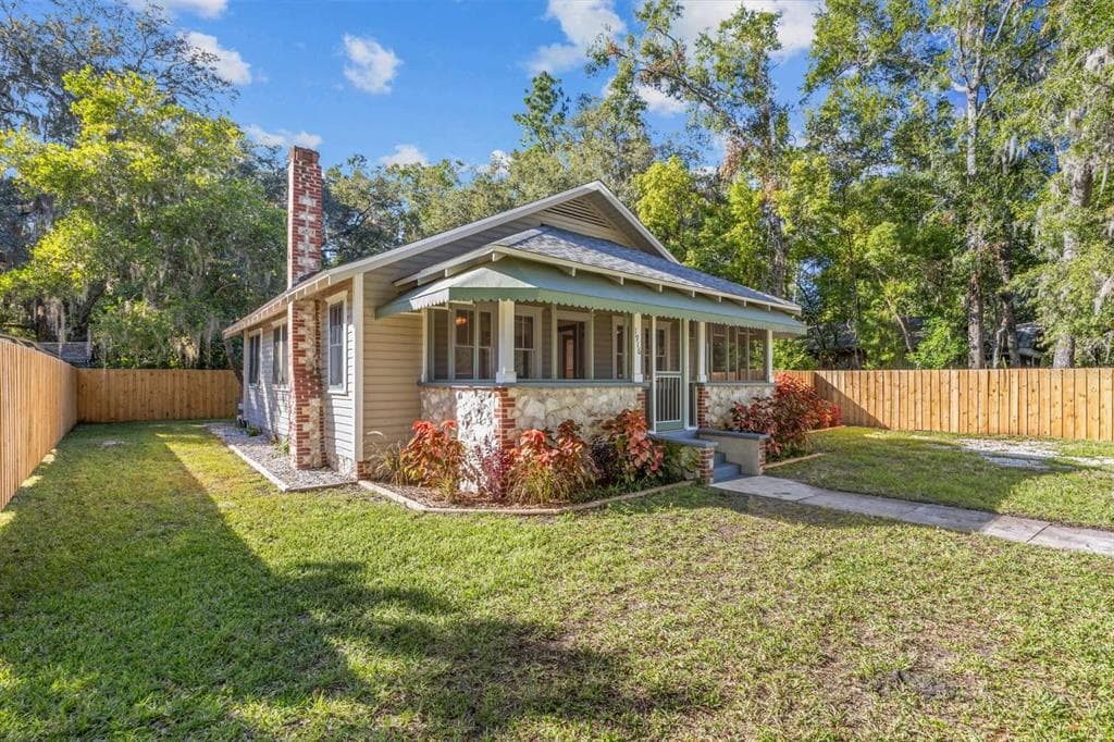 1916 NW 2ND STREET GAINESVILLE, FL 32609