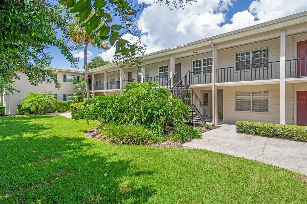 2207 S CAROLINA AVENUE UNIT 12 TAMPA, FL 33629