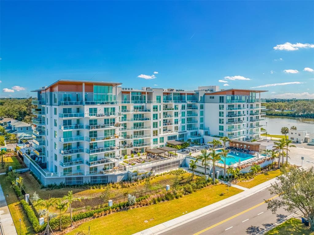 1020 SUNSET POINT RD UNIT 411 CLEARWATER, FL 33755