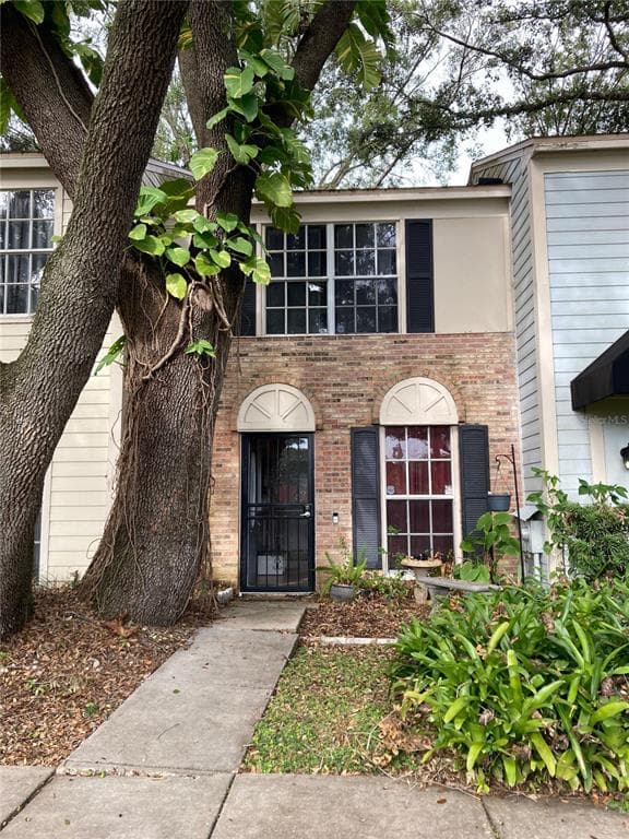 1734 MILL RUN CIRCLE UNIT 1734 TAMPA, FL 33613