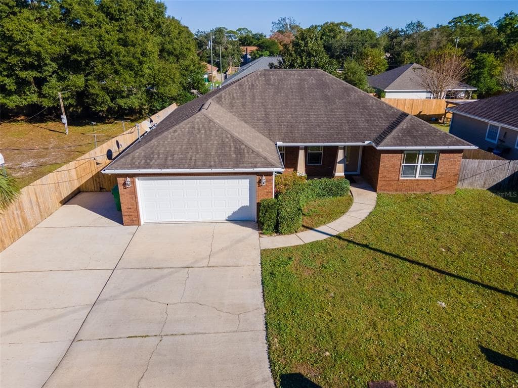 19 FLAMENCO STREET MARY ESTHER, FL 32569