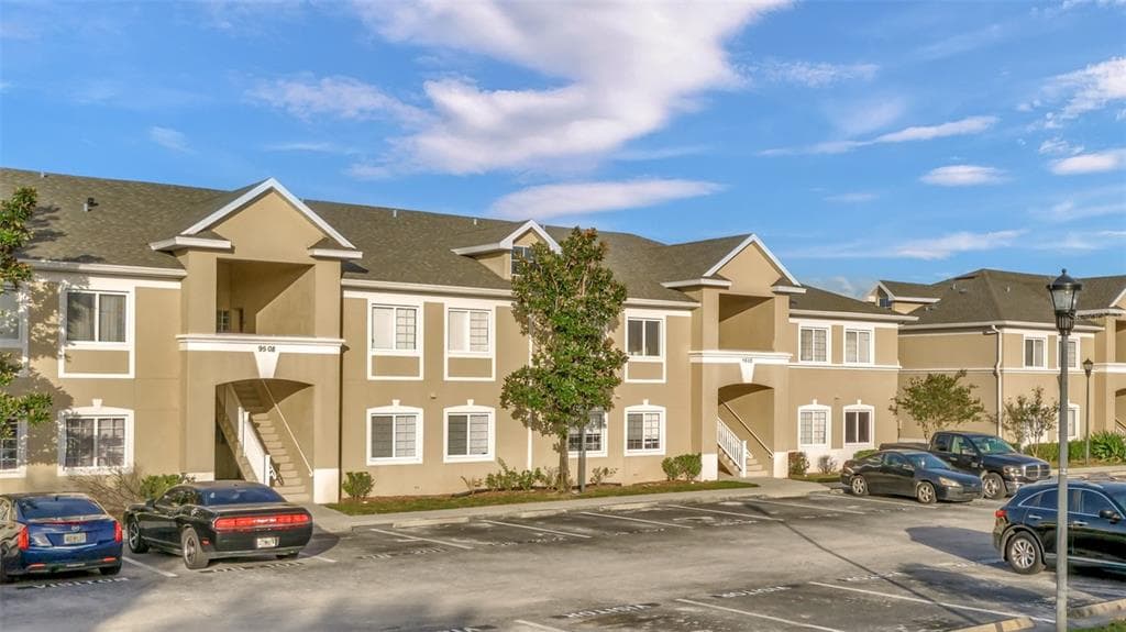 9518 NEWDALE WAY UNIT 102 RIVERVIEW, FL 33578