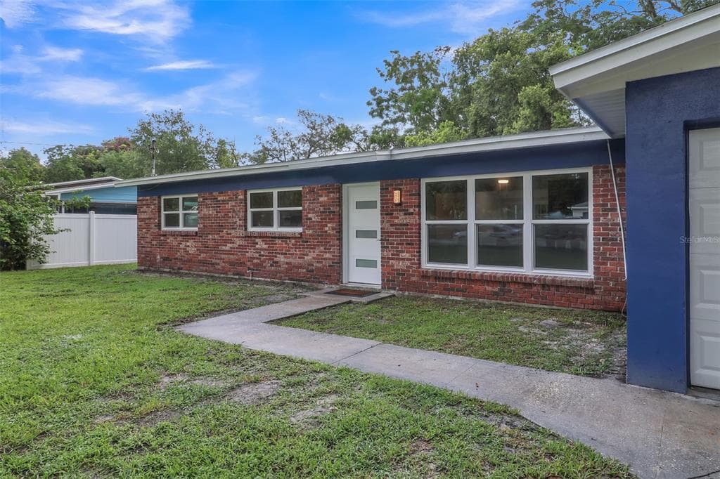 12905 N OREGON AVENUE TAMPA, FL 33612
