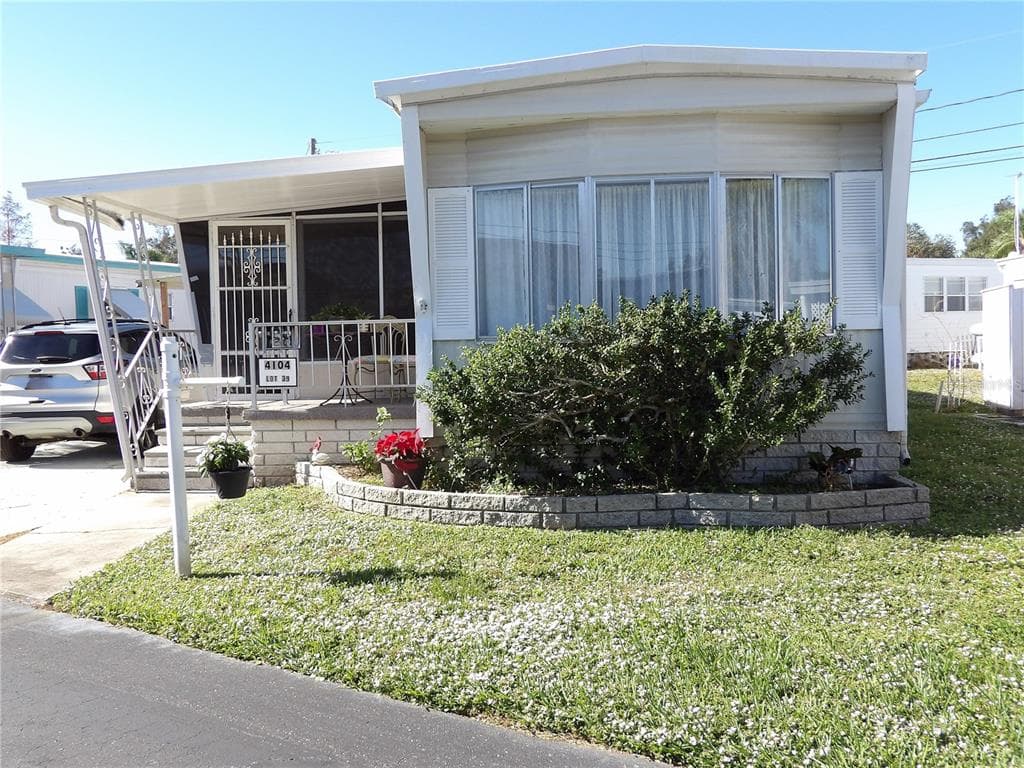 4104 72ND STREET N UNIT 39 ST PETERSBURG, FL 33709