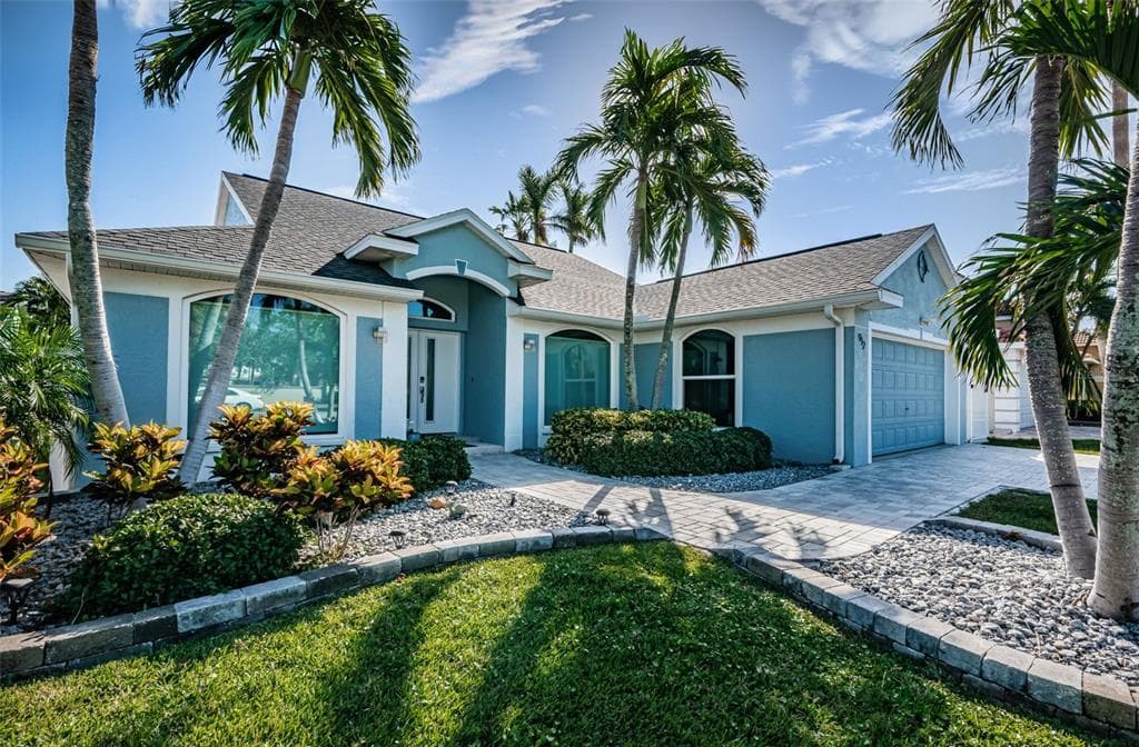912 LANDMARK CIRCLE S ST PETERSBURG, FL 33715