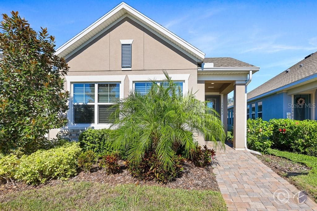 13892 KINGFISHER GLEN DRIVE LITHIA, FL 33547