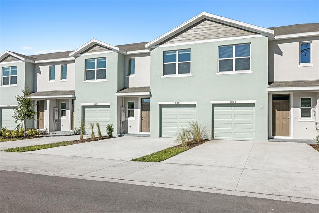 6354 SOPHIE OAKS COURT TAMPA, FL 33610