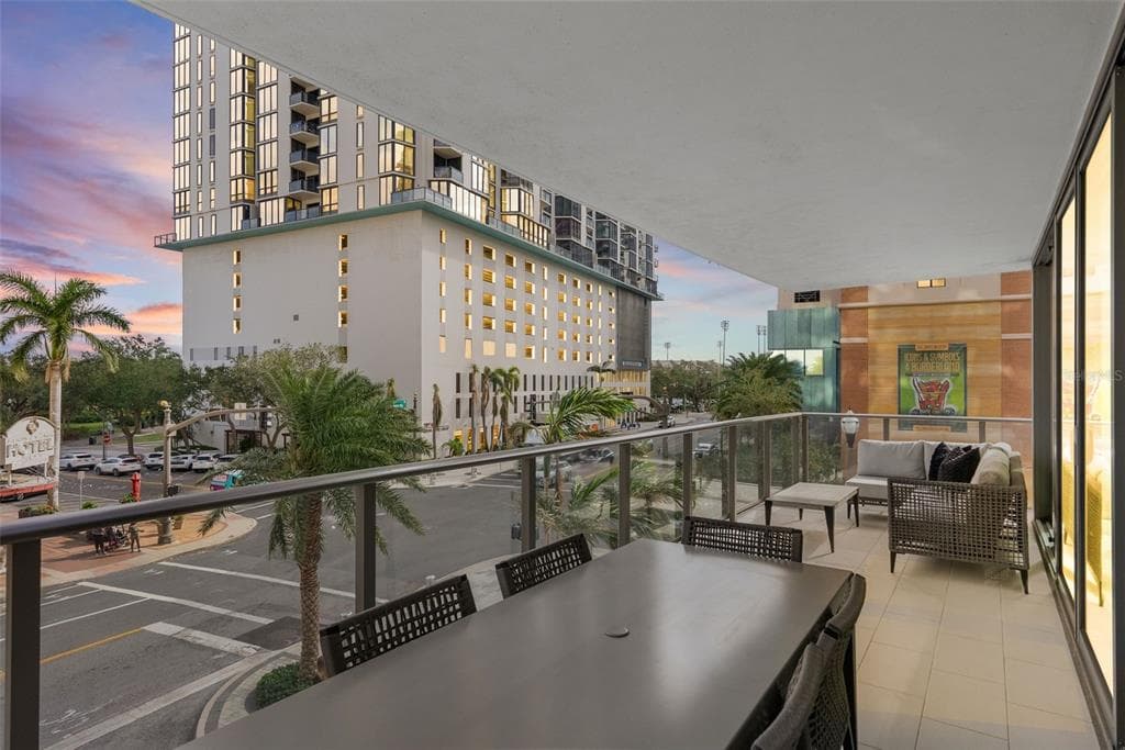100 1ST AVENUE N UNIT 201 ST PETERSBURG, FL 33701