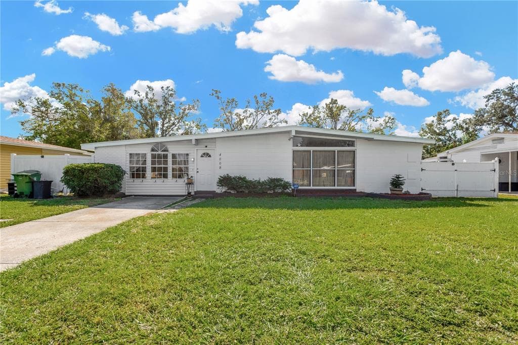 4008 W WYOMING AVENUE TAMPA, FL 33616