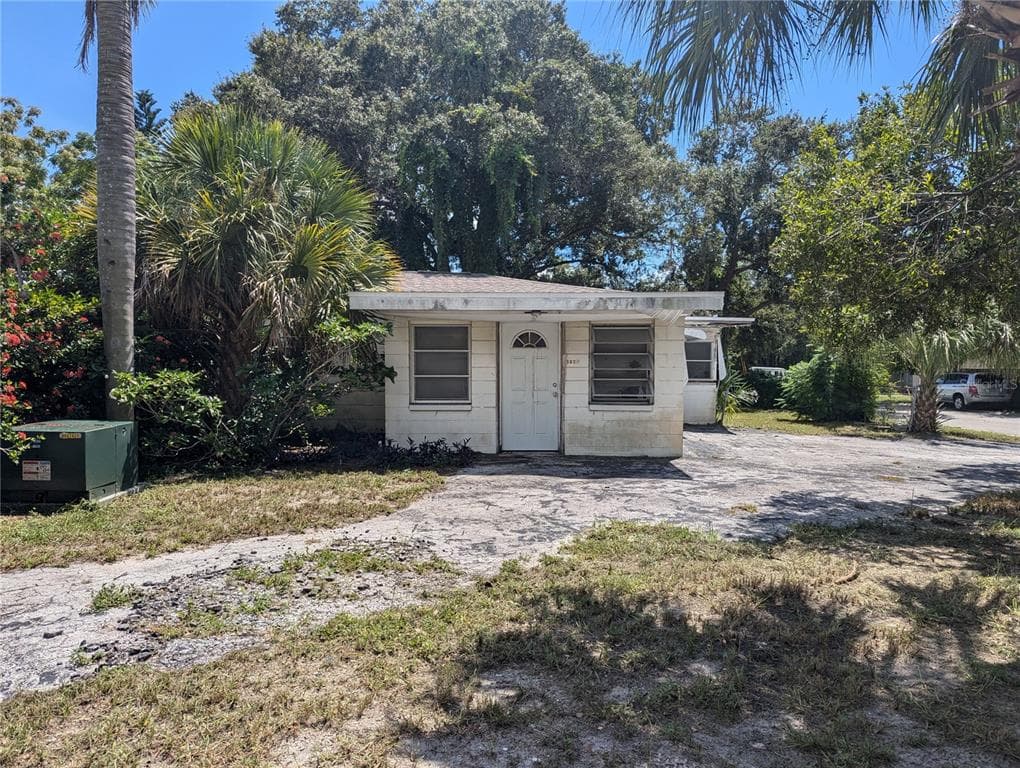 5016 11TH AVENUE S GULFPORT, FL 33707